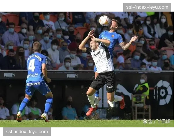 巴伦西亚客场1-1战平马略卡，保级形势依旧胶着
